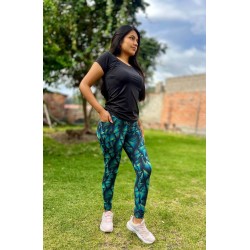 Blusa Deportiva Negra y...